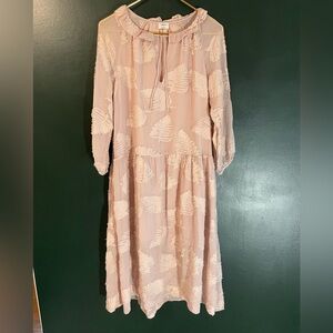 Aritzia Wilfred Boho Blush Maxi Dress with Leaf Embroidery Overlay. Size Small